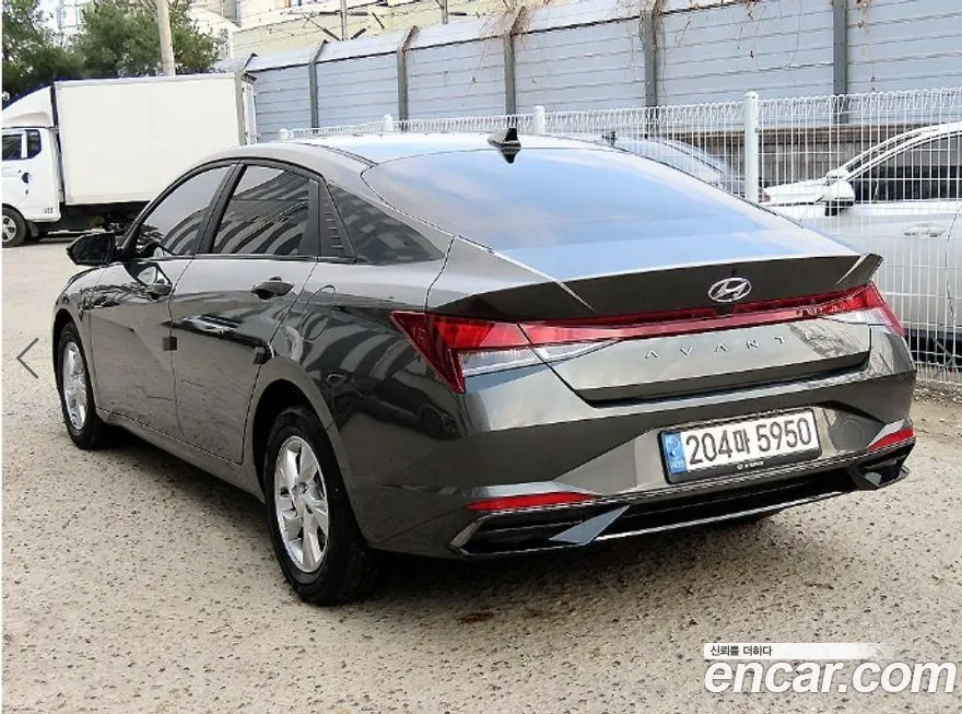 Hyundai AVANTE — фото 3