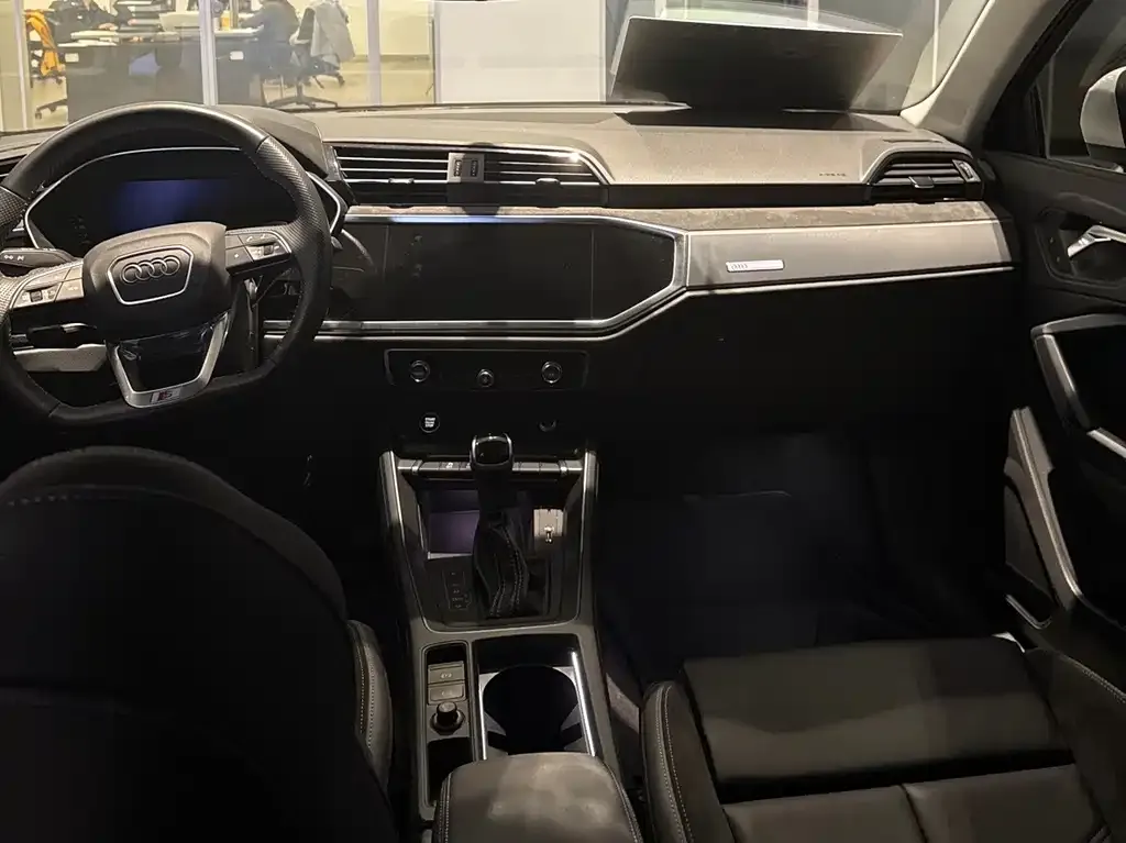 Audi Q3 Sportback 2021 из CN, фото 10