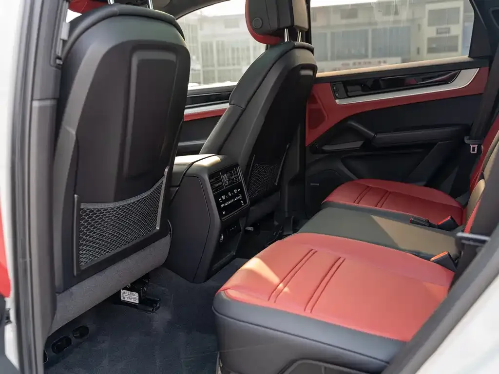 Porsche Cayenne 2024 из CN, фото 10