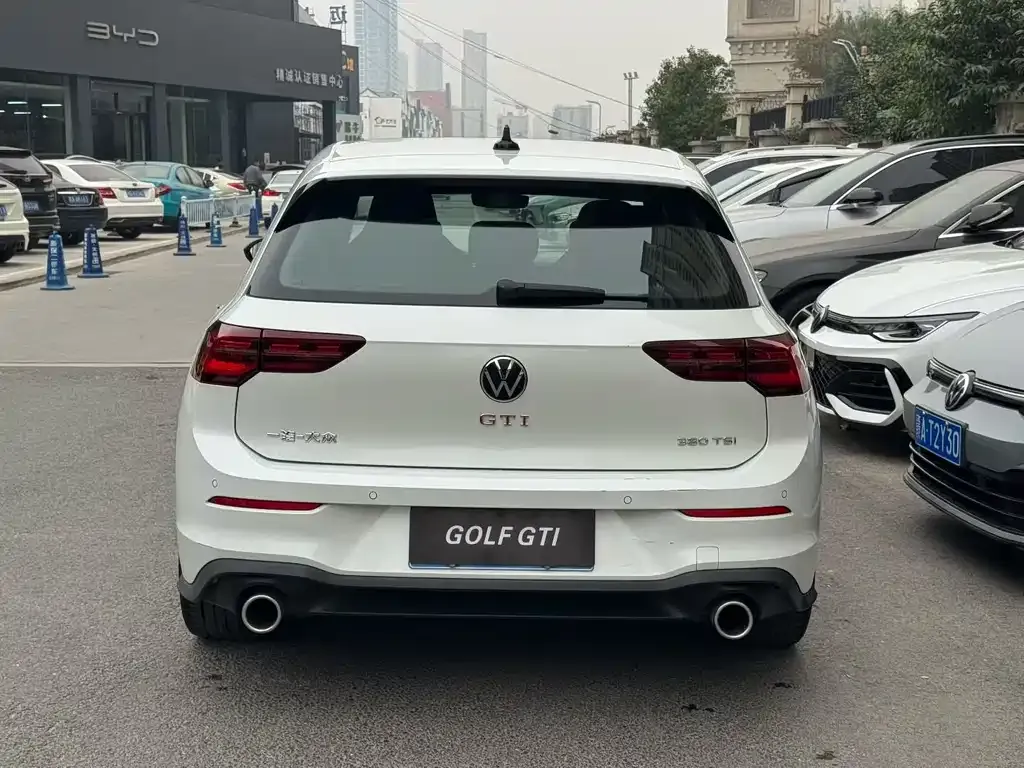 Volkswagen Golf GTI 2023 из CN, фото 7