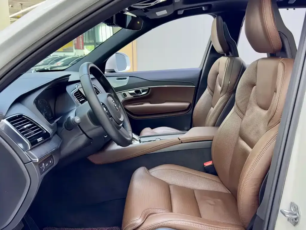Volvo XC90 2022 из CN, фото 9