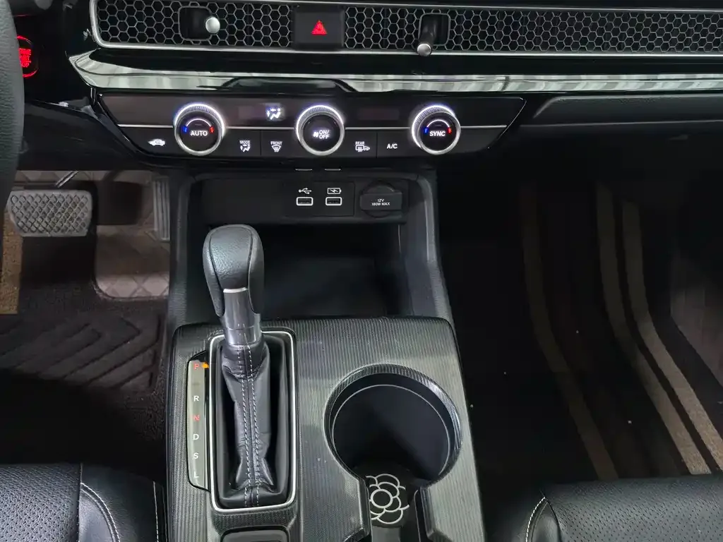 Honda Civic 2023 из CN, фото 8