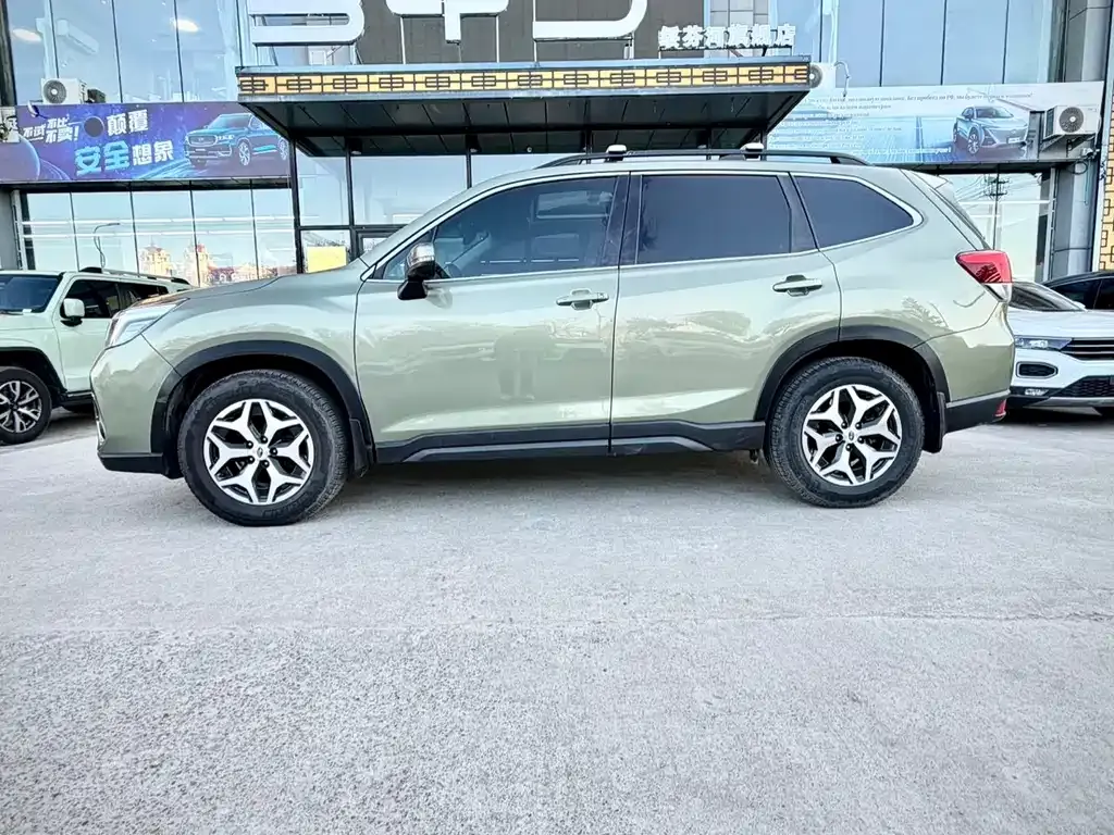Subaru Forester 2021 из CN, фото 3