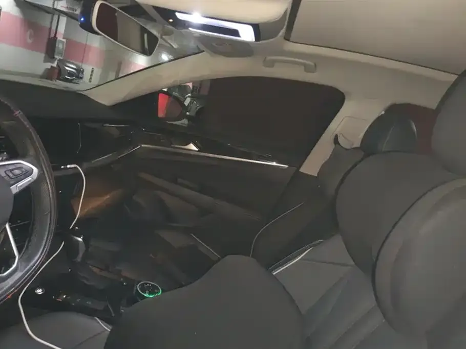 Volkswagen Passat 2022 из CN, фото 9