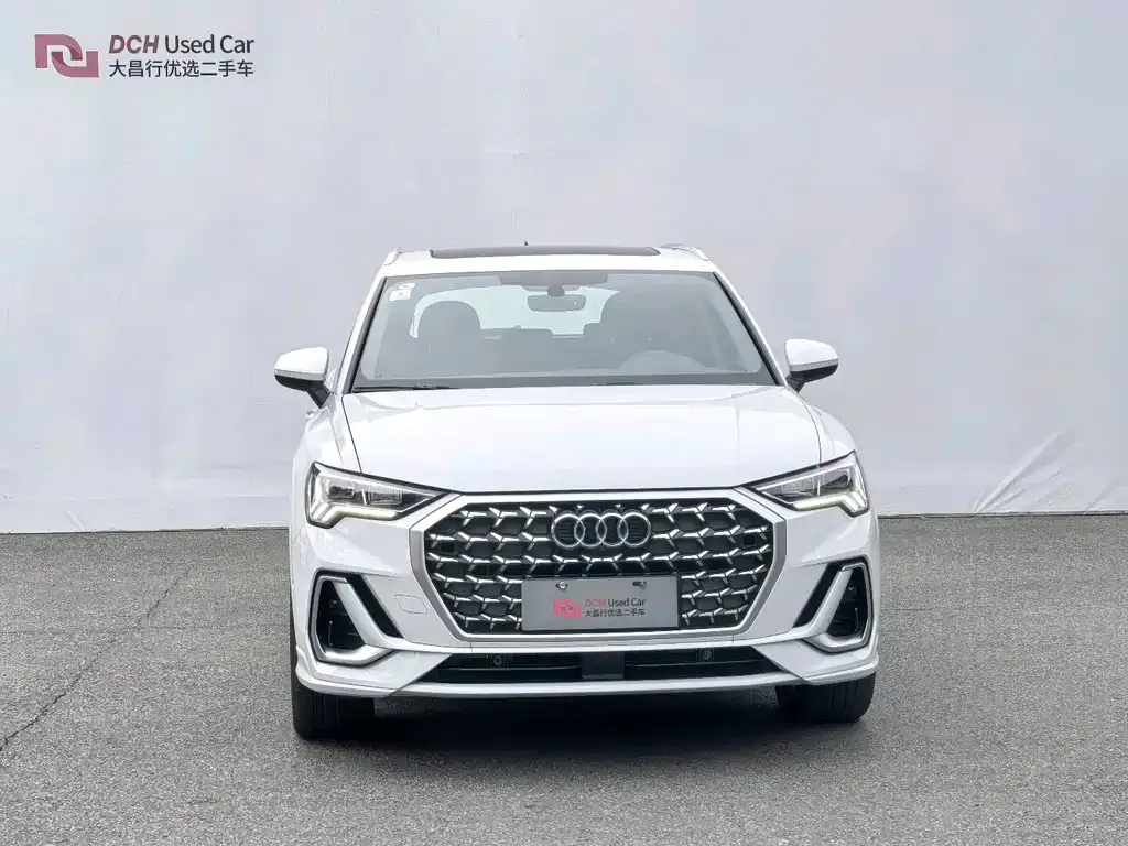 Audi Q3 2024 из CN, фото 2