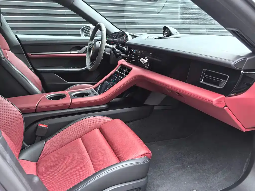 Porsche Taycan 2024 из CN, фото 8