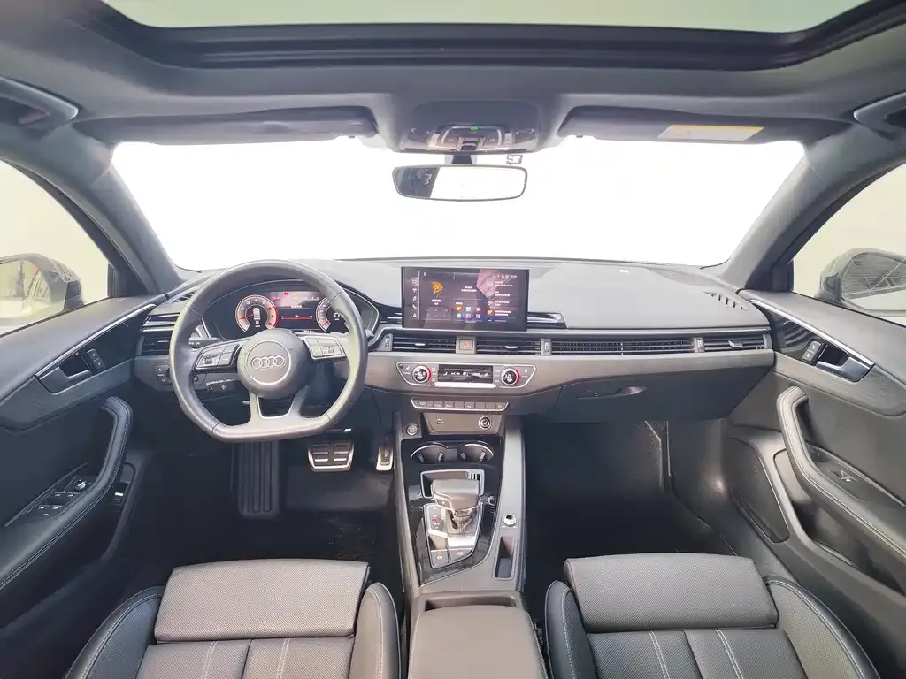Audi A4L 2023 из CN, фото 4