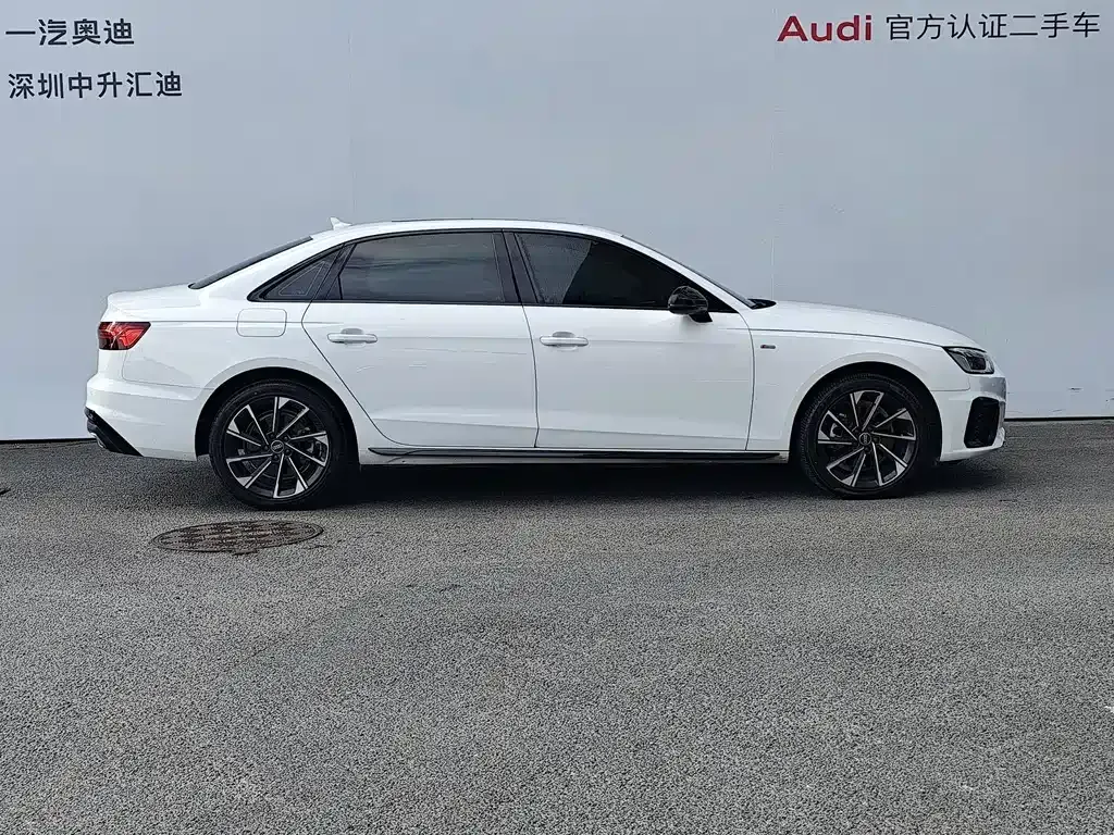 Audi A4L 2023 из CN, фото 9
