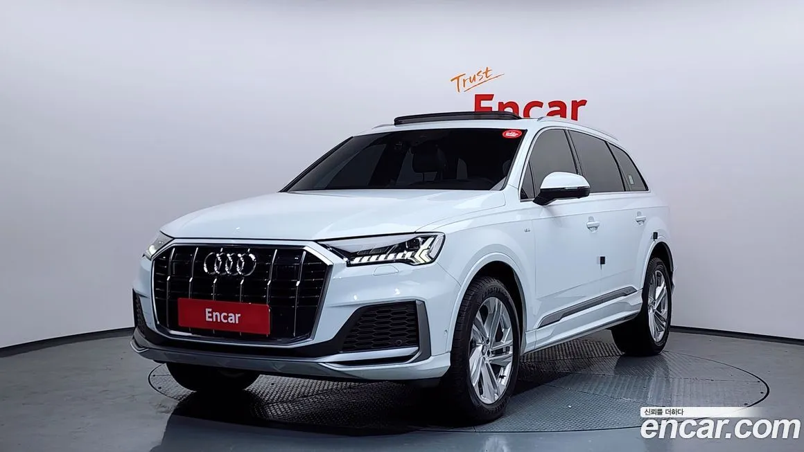 Audi Q7 — фото 1