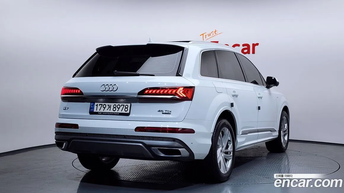 Audi Q7 — фото 2