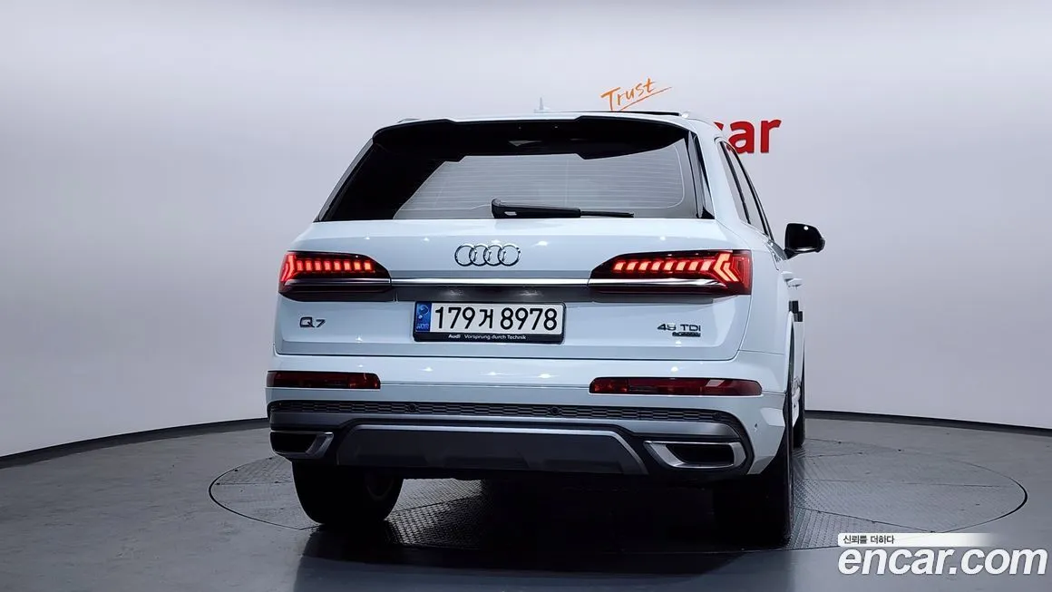Audi Q7 — фото 4