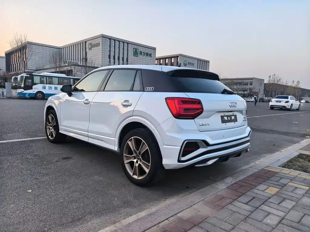 Audi Q2L 2022 из CN, фото 4
