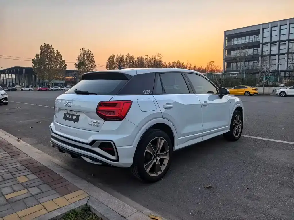 Audi Q2L 2022 из CN, фото 5
