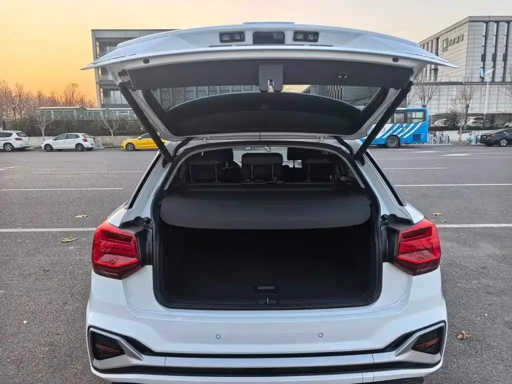 Audi Q2L 2022 из CN, фото 8