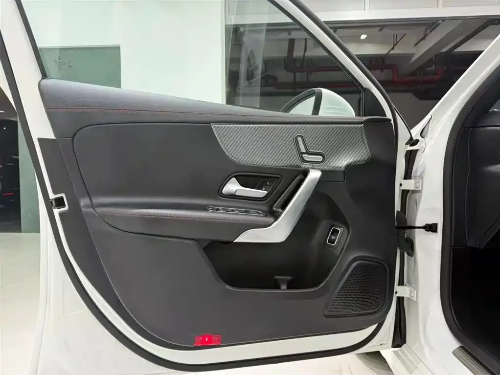 Mercedes-Benz A-Class — фото 10