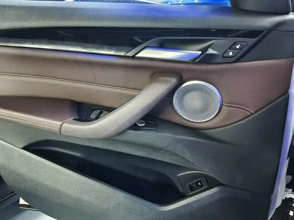 BMW X1 2021 из CN, фото 8