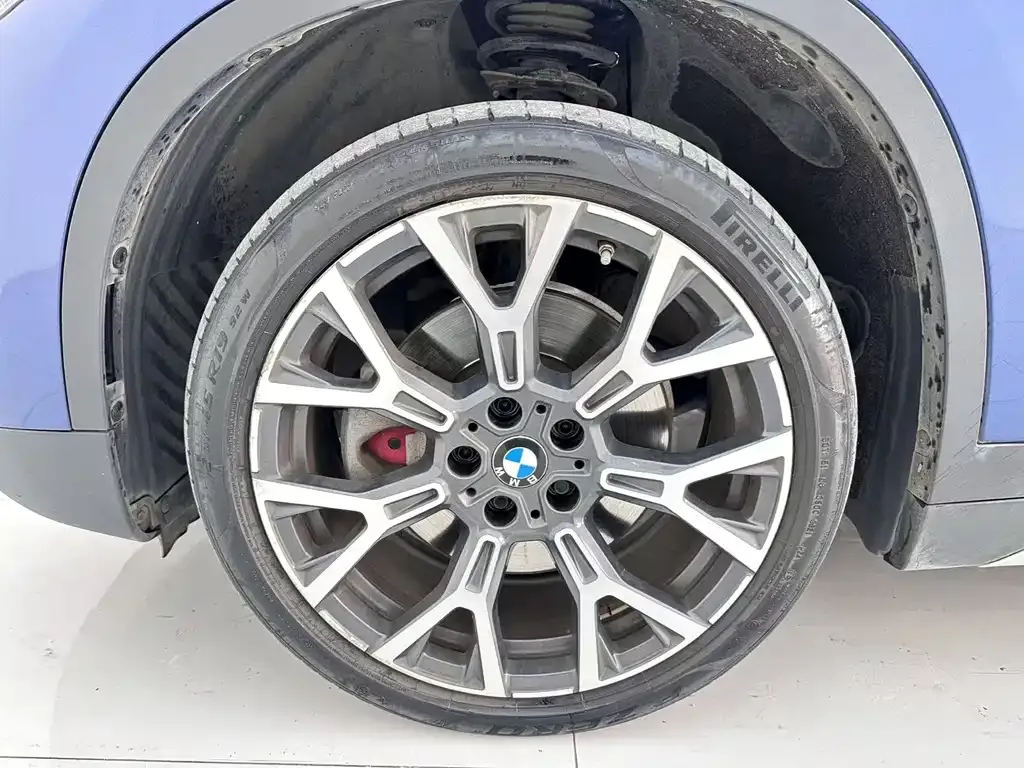 BMW X1 — фото 5