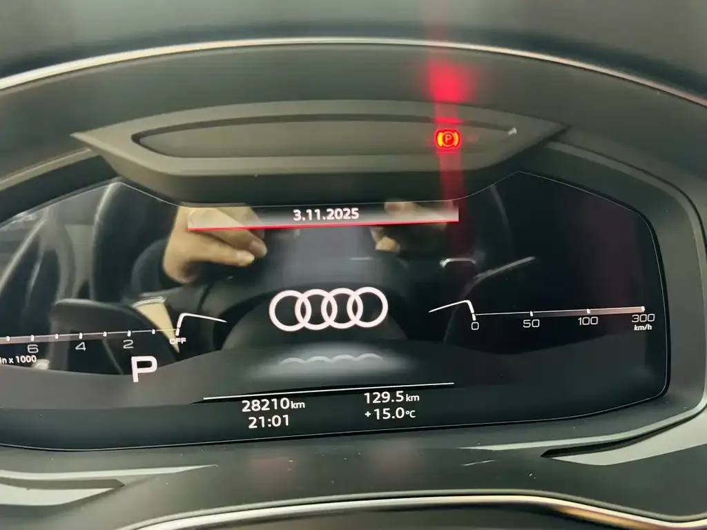 Audi A7L 2024 из CN, фото 5