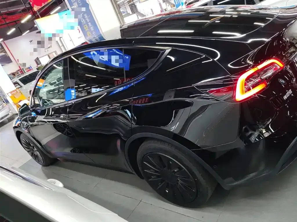 Tesla Model Y 2023 из CN, фото 5