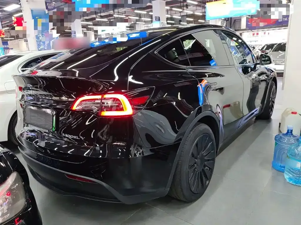 Tesla Model Y 2023 из CN, фото 7