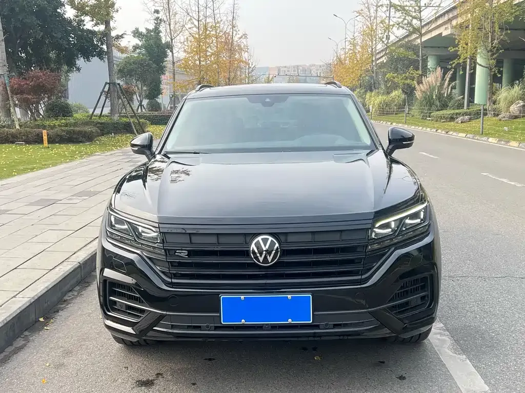 Volkswagen Touareg 2023 из CN, фото 2
