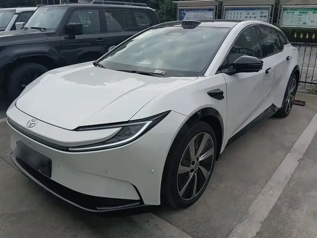 Toyota bZ5 2025 из CN, фото 2