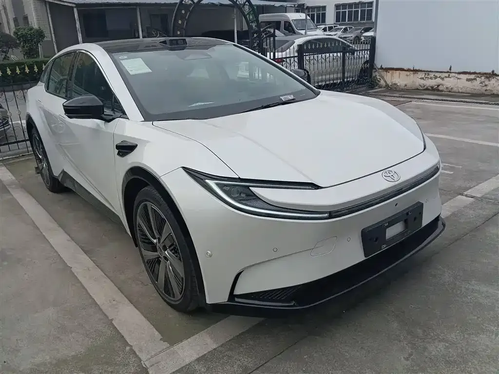 Toyota bZ5 2025 из CN, фото 4