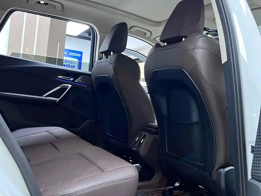 BMW X1 2023 из CN, фото 10