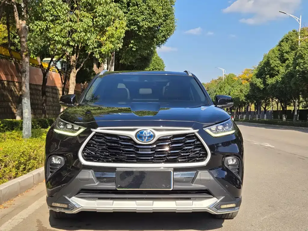 Toyota Highlander — фото 2