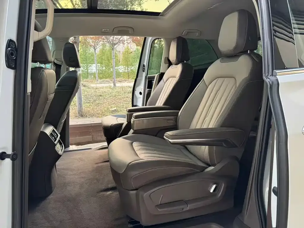 Volkswagen Viloran 2023 из CN, фото 8