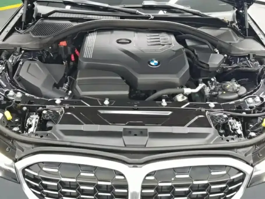 BMW 3 Series 2023 из CN, фото 10