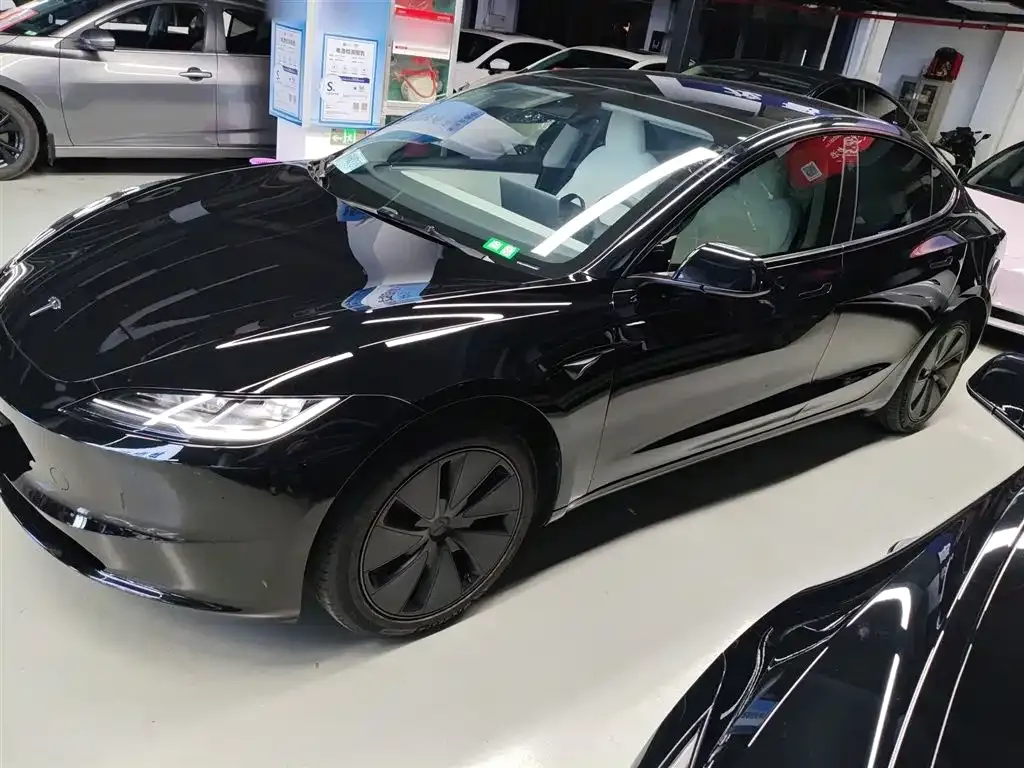 Tesla Model 3 2023 из CN, фото 5