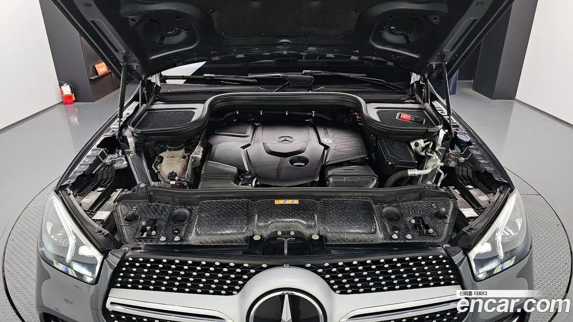 Mercedes-Benz GLE-Class — фото 6
