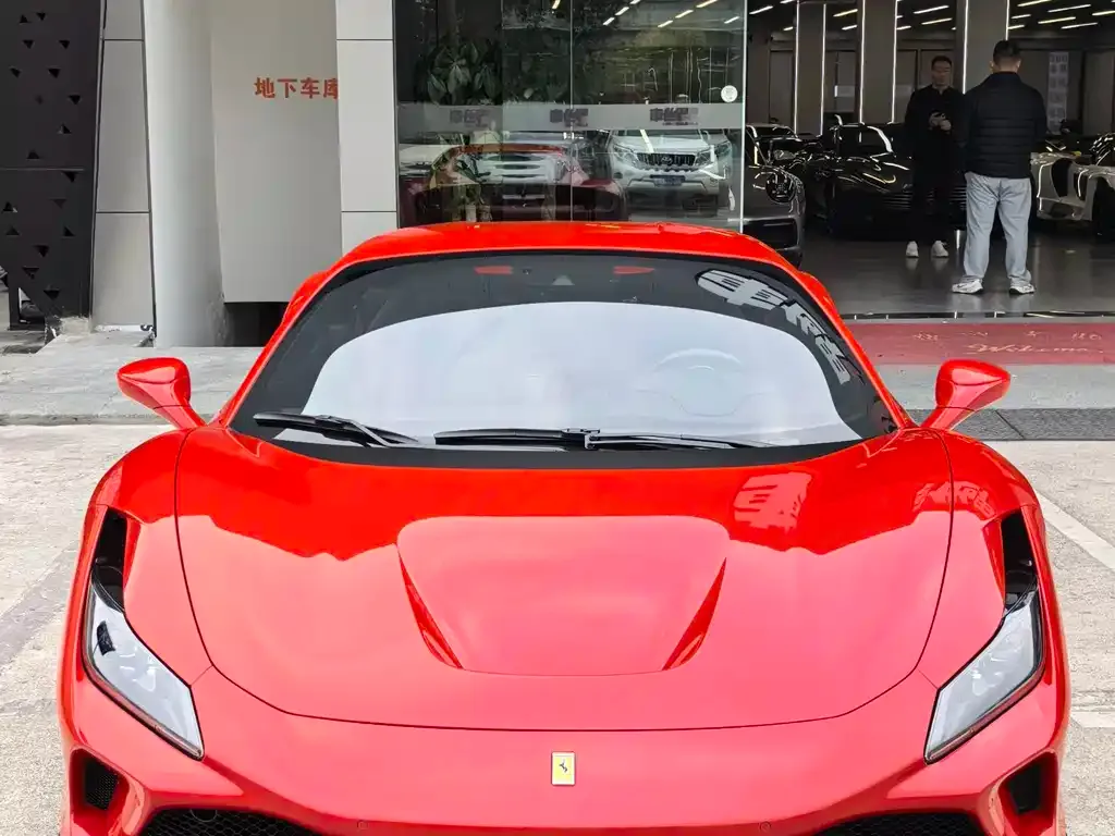 Ferrari F8 — фото 8