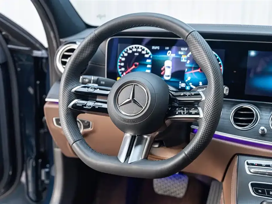 Mercedes-Benz E-Class 2023 из CN, фото 3