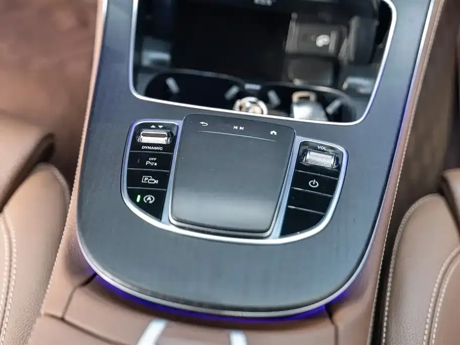 Mercedes-Benz E-Class 2023 из CN, фото 5