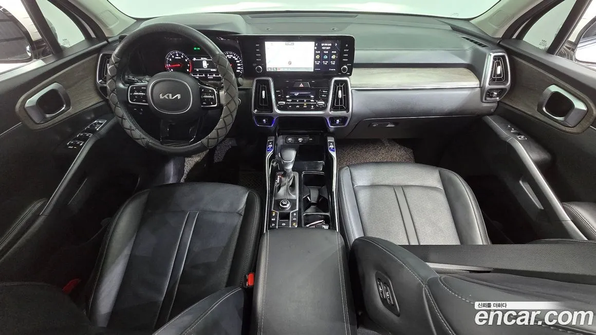 Kia Sorento — фото 7
