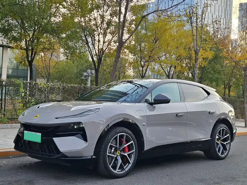 Lotus Eletre — фото 1