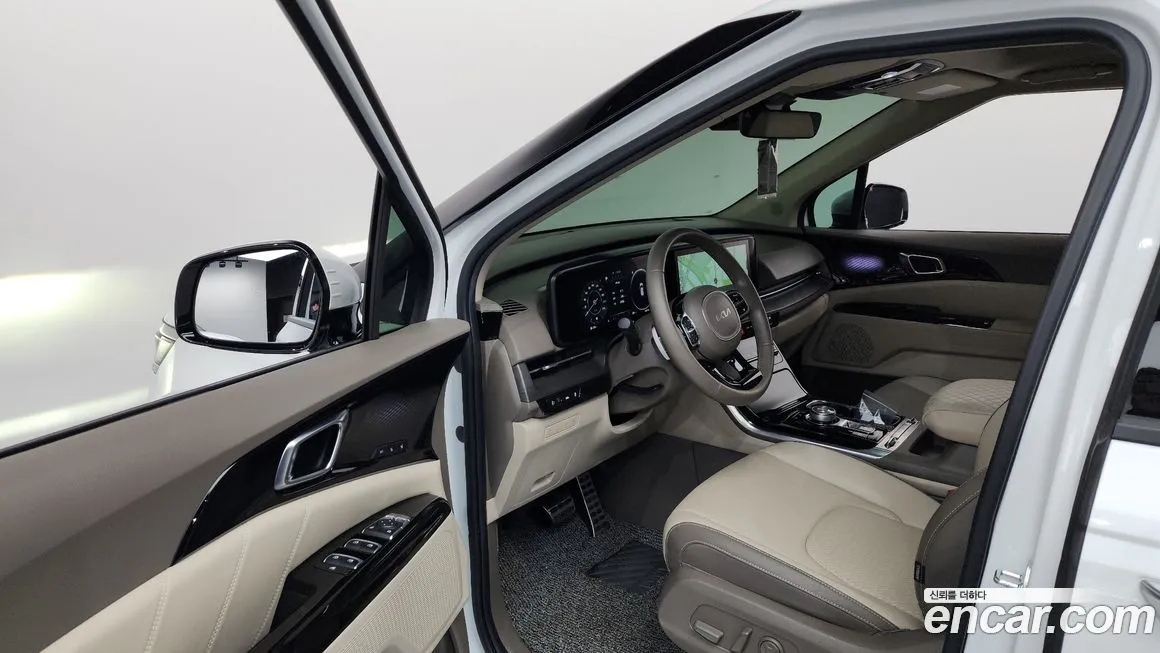 Kia Carnival — фото 10