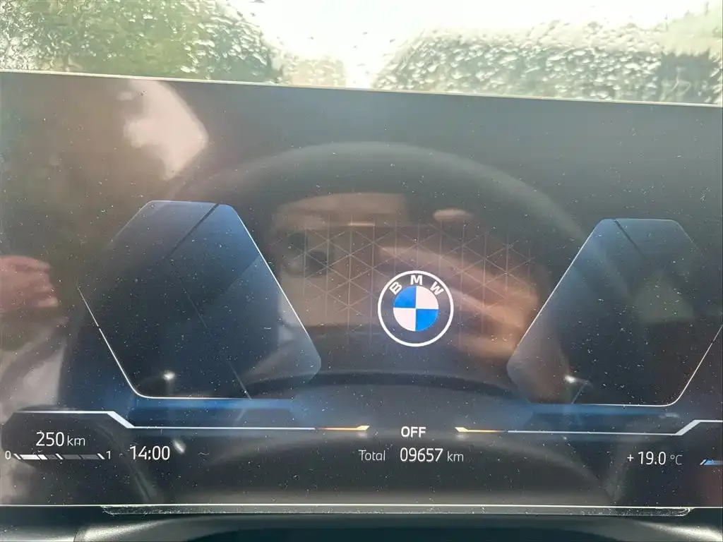 BMW 3 Series 2024 из CN, фото 8