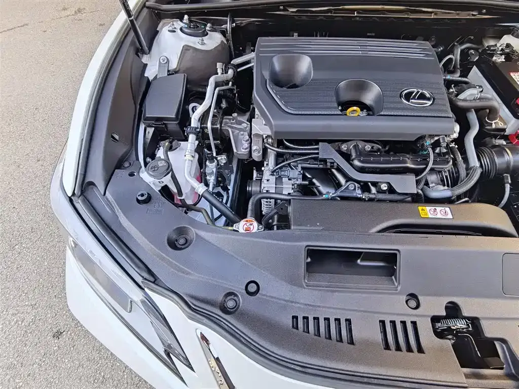 Lexus ES 2023 из CN, фото 9
