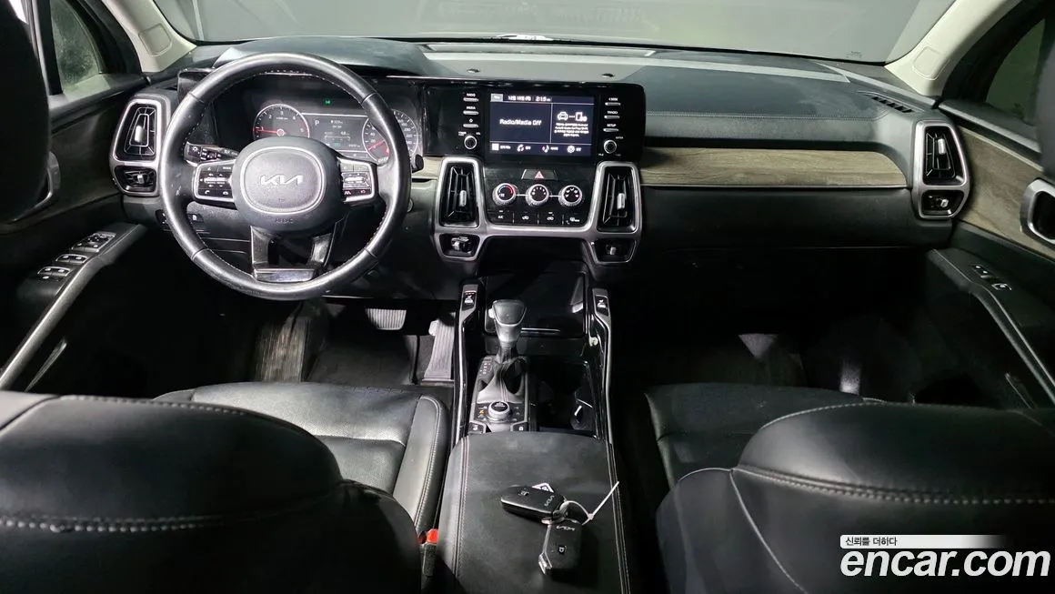Kia Sorento — фото 7