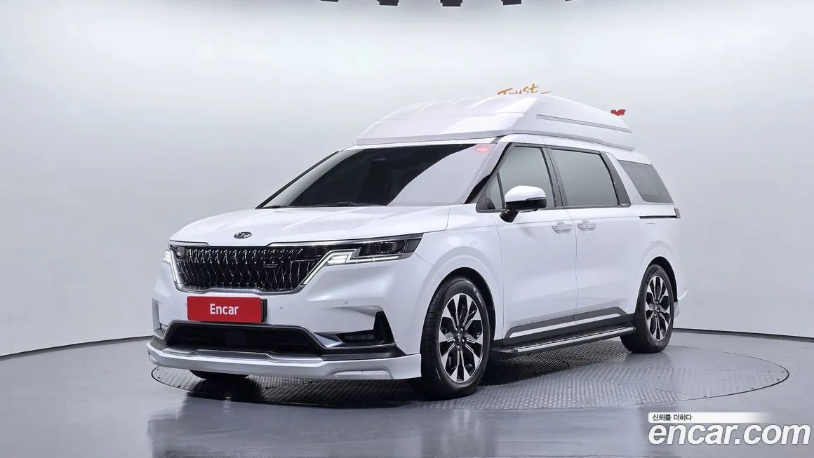 Kia Carnival — фото 1