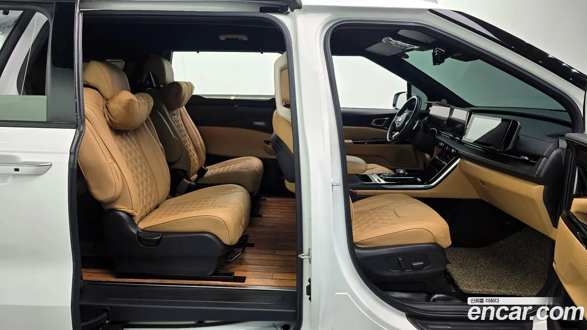 Kia Carnival — фото 10