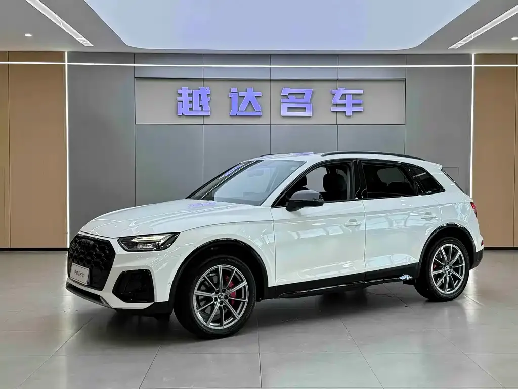 Audi Q5L 2022 из CN, фото 1