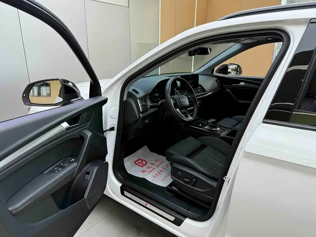 Audi Q5L 2022 из CN, фото 8