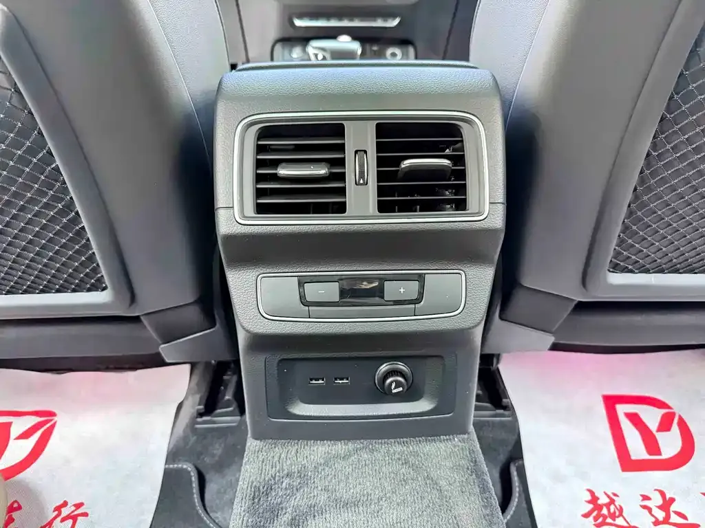 Audi Q5L 2022 из CN, фото 9