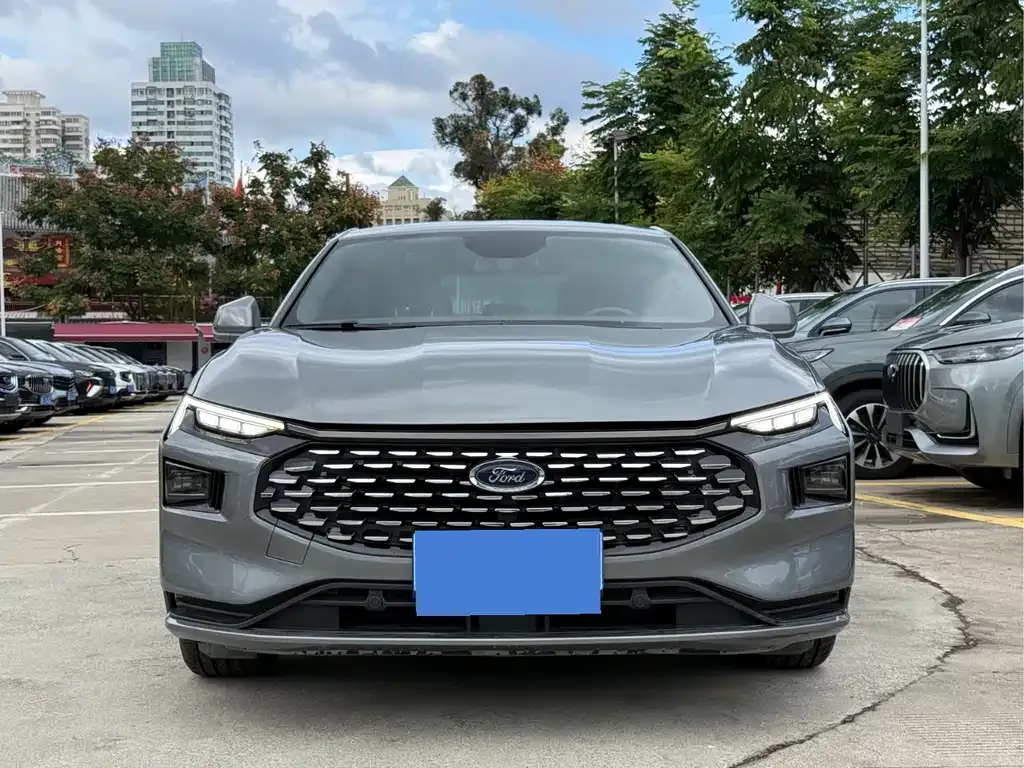 Ford Mondeo 2023 из CN, фото 2