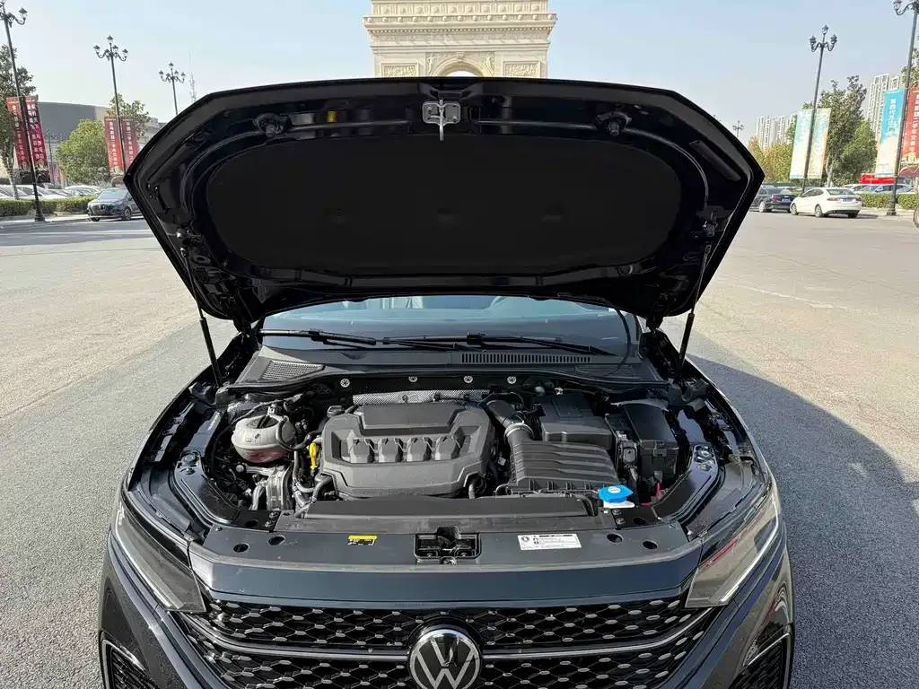 Volkswagen Passat 2025 из CN, фото 8