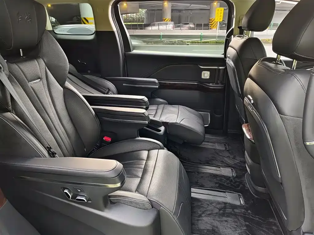Hongqi HQ9 2023 из CN, фото 9